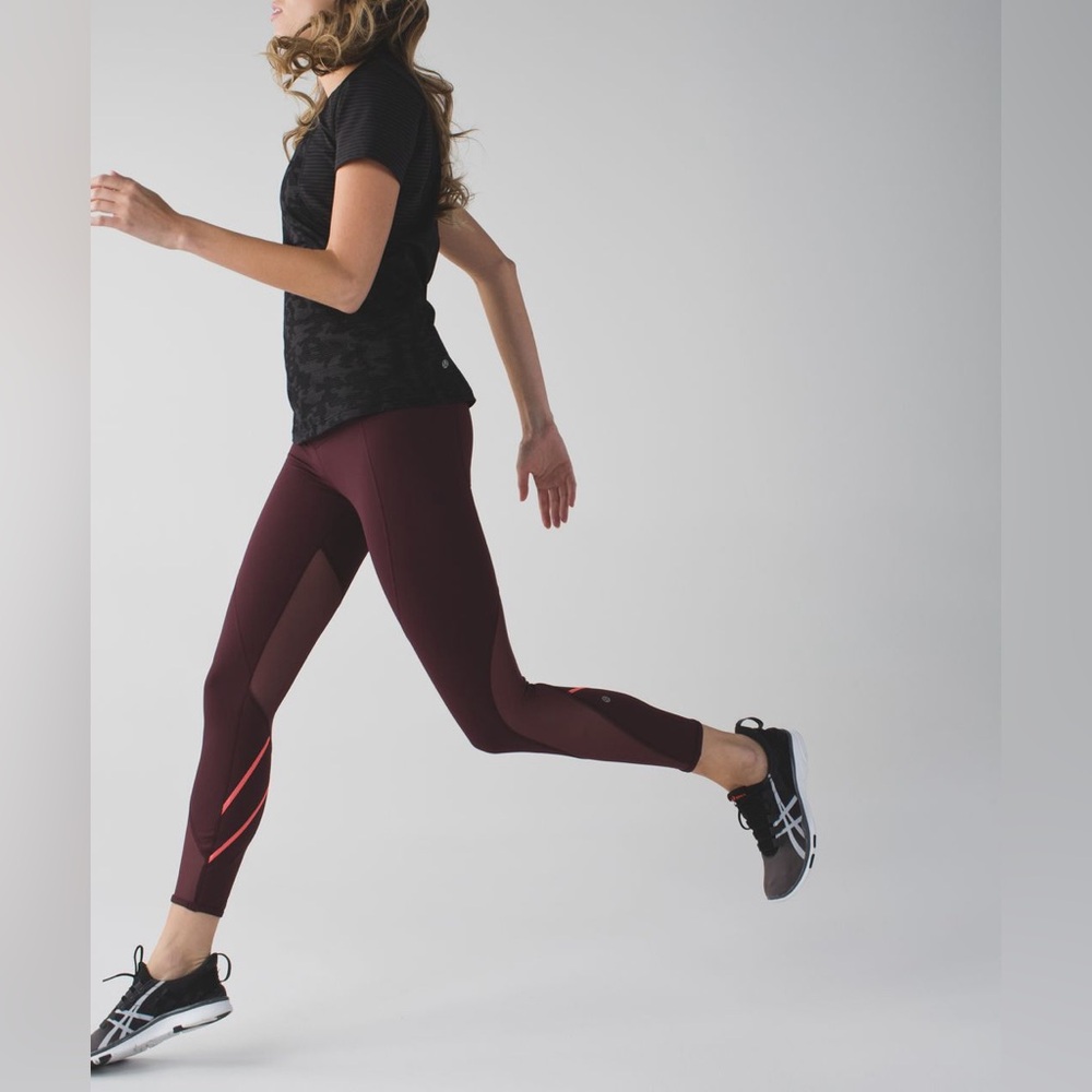 LULULEMON All Meshed Up 7/8 Tight Bordeaux Drama / Flash Light Crop Leggings 2